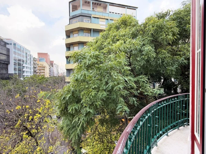 Apartamento T5 para Venda em Avenidas Novas Foto 7