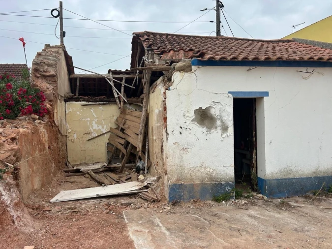 Moradia T3 para Venda em Olhalvo Foto 5