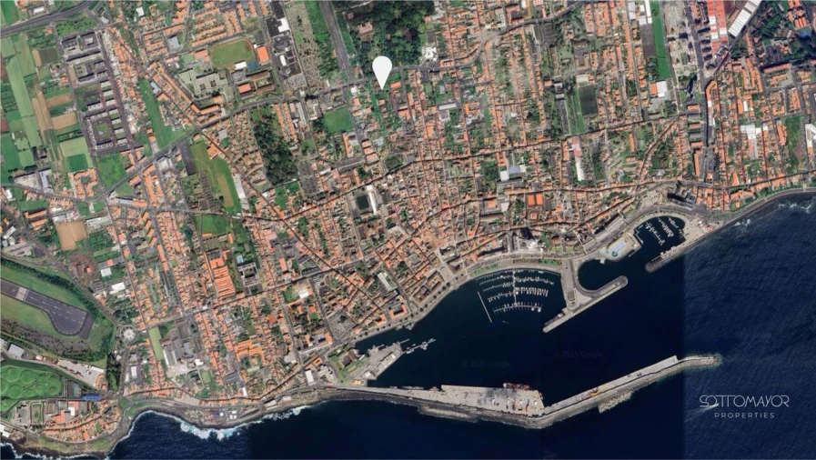 Moradia T5 para Venda em Ponta Delgada (São Sebastião) Foto 69