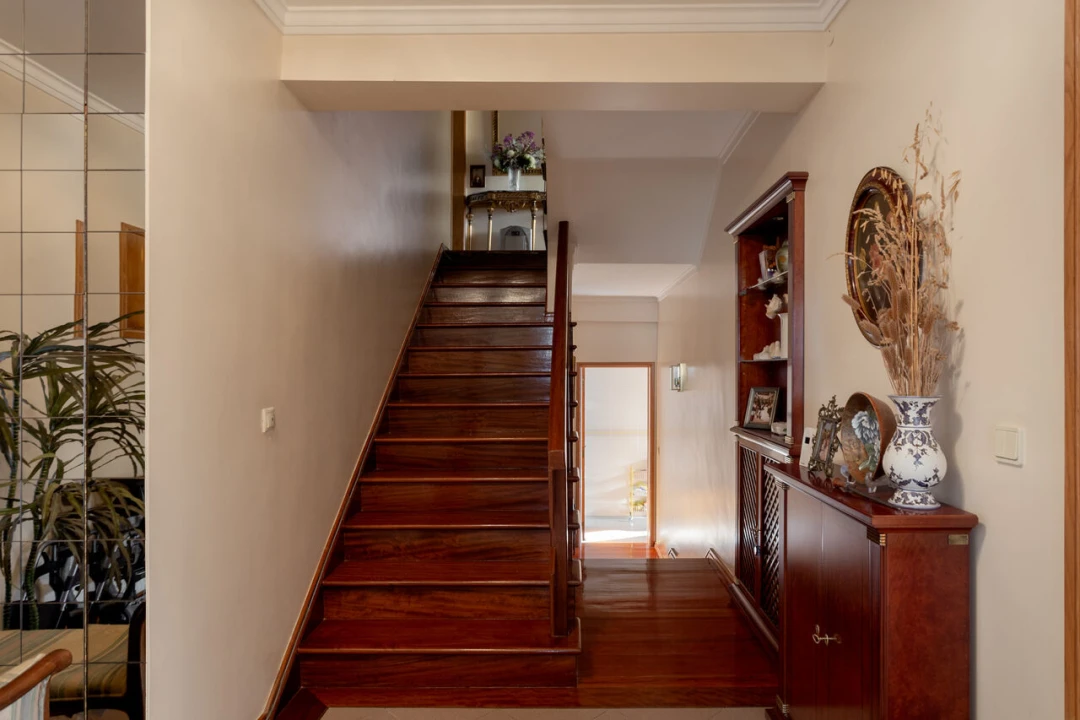 Moradia T6 para Venda em Algés, Linda-A-Velha e Cruz Quebrada-Dafundo Foto 36