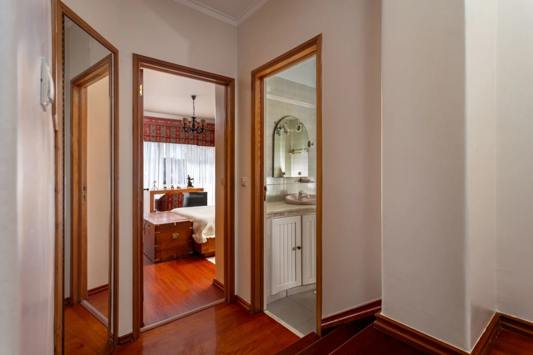 Moradia T6 para Venda em Algés, Linda-A-Velha e Cruz Quebrada-Dafundo Foto 42