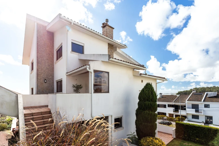 Moradia T6 para Venda em Algés, Linda-A-Velha e Cruz Quebrada-Dafundo Foto 4