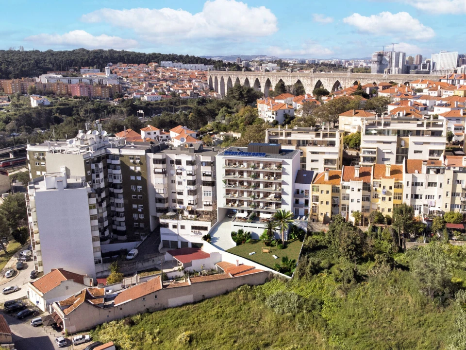 Apartamento T1 para Venda em Campolide Foto 5