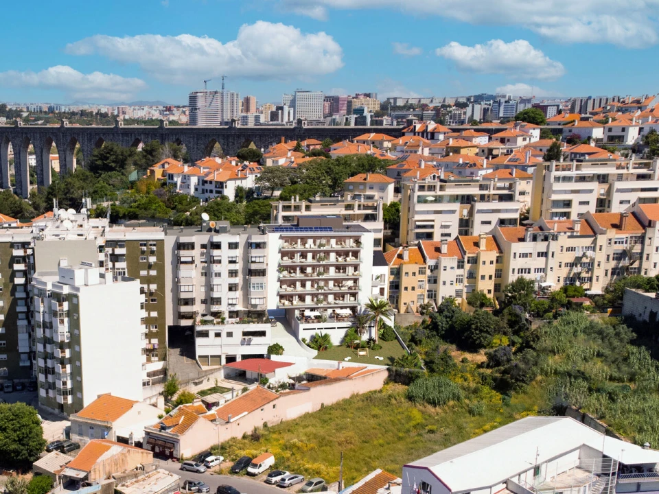 Apartamento T1 para Venda em Campolide Foto 6