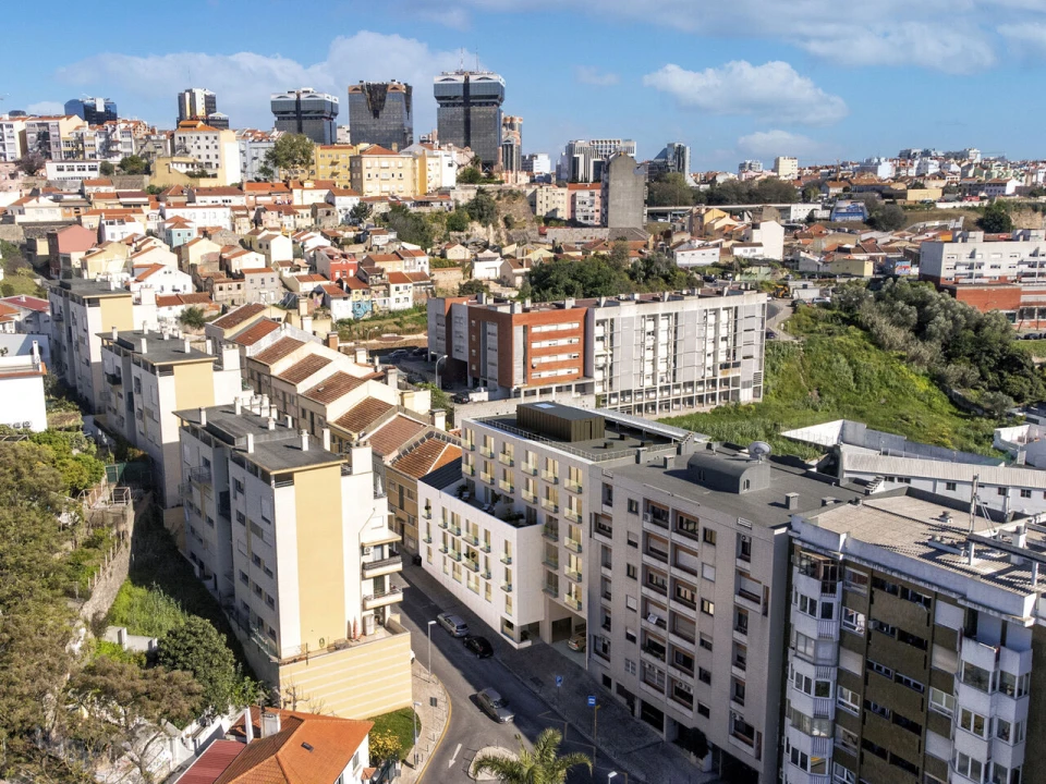 Apartamento T2 para Venda em Campolide Foto 3
