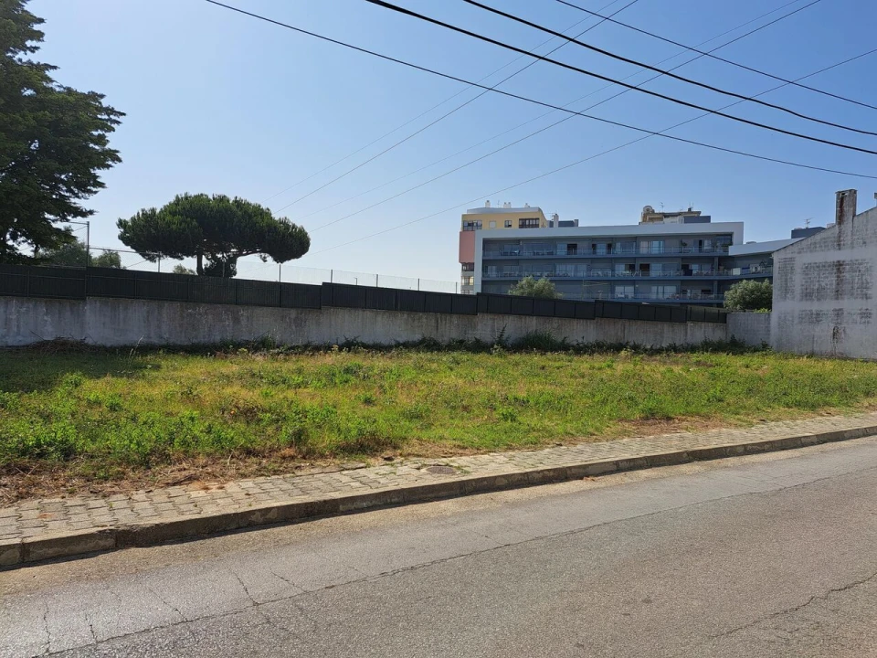 Terreno para Venda em Santo Antonio da Charneca Foto 4