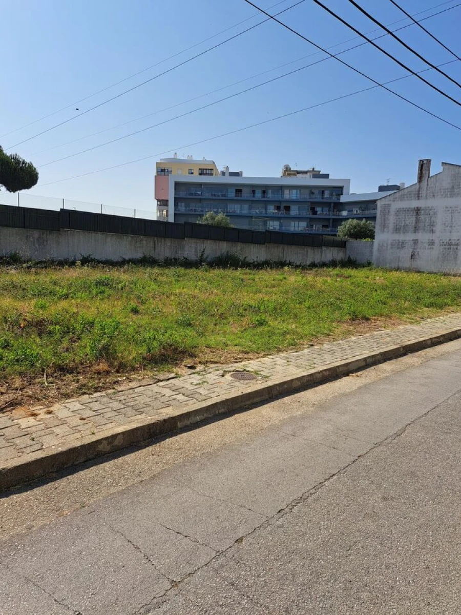 Terreno para Venda em Santo Antonio da Charneca Foto 1