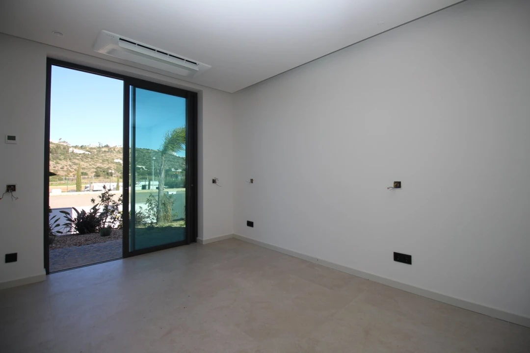 Moradia T4 para Venda em Albufeira e Olhos de Água Foto 48