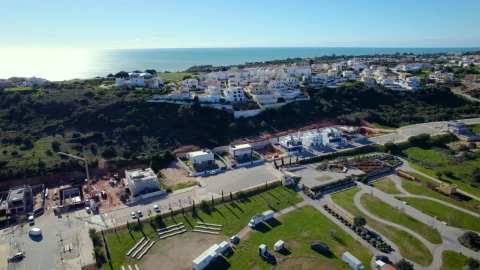 Moradia T4 para Venda em Albufeira e Olhos de Água