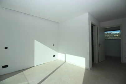 Moradia T4 para Venda em Albufeira e Olhos de Água