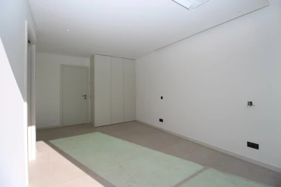 Moradia T4 para Venda em Albufeira e Olhos de Água