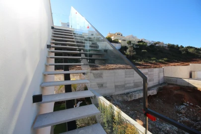 Moradia T4 para Venda em Albufeira e Olhos de Água
