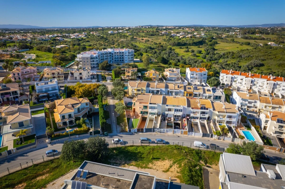 Moradia T4 para Venda em Albufeira e Olhos de Água Foto 3