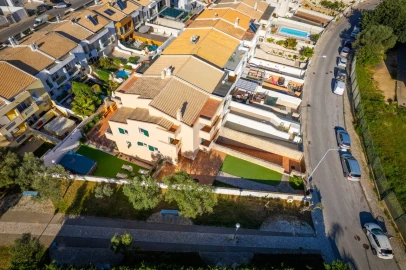 Moradia T4 para Venda em Albufeira e Olhos de Água