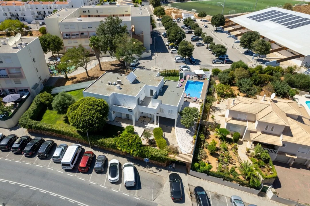 Moradia T7 para Venda em Albufeira e Olhos de Água Foto 2