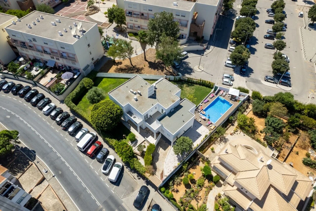 Moradia T7 para Venda em Albufeira e Olhos de Água Foto 8