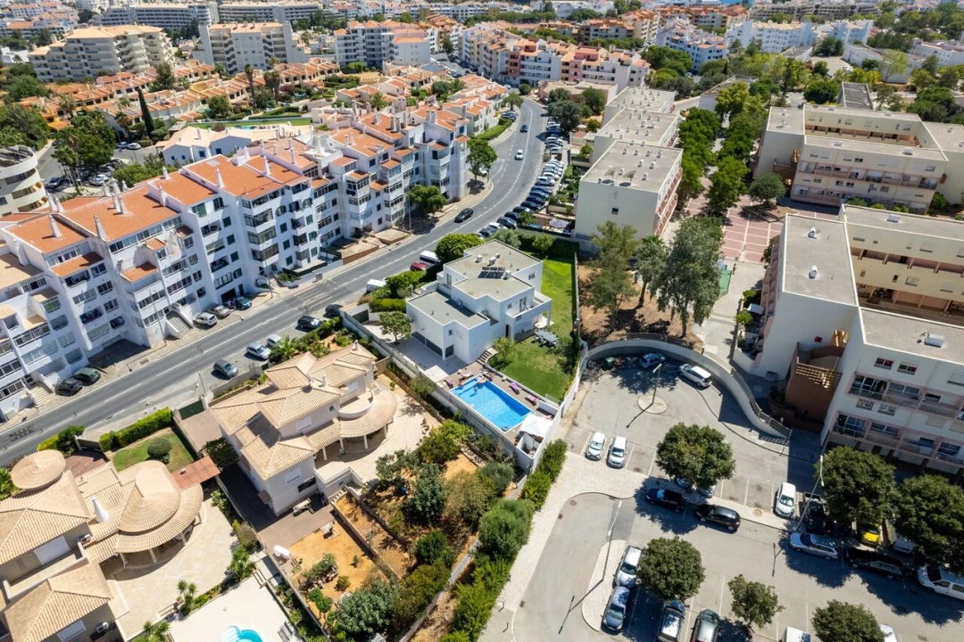 Moradia T7 para Venda em Albufeira e Olhos de Água Foto 47