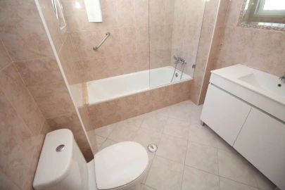 Moradia T7 para Venda em Albufeira e Olhos de Água