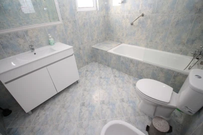 Moradia T7 para Venda em Albufeira e Olhos de Água