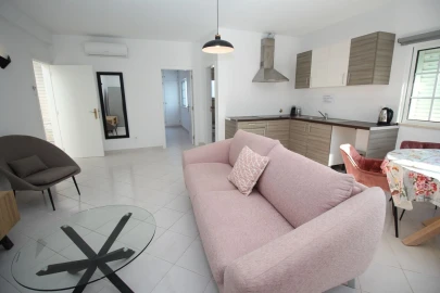 Moradia T7 para Venda em Albufeira e Olhos de Água