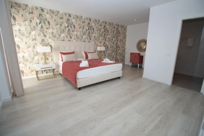 Moradia T7 para Venda em Albufeira e Olhos de Água