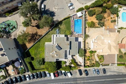 Moradia T7 para Venda em Albufeira e Olhos de Água