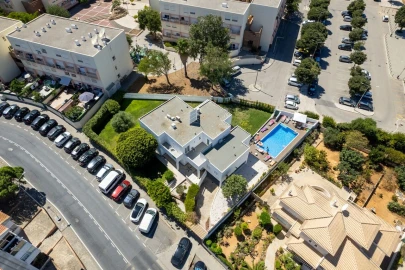 Moradia T7 para Venda em Albufeira e Olhos de Água