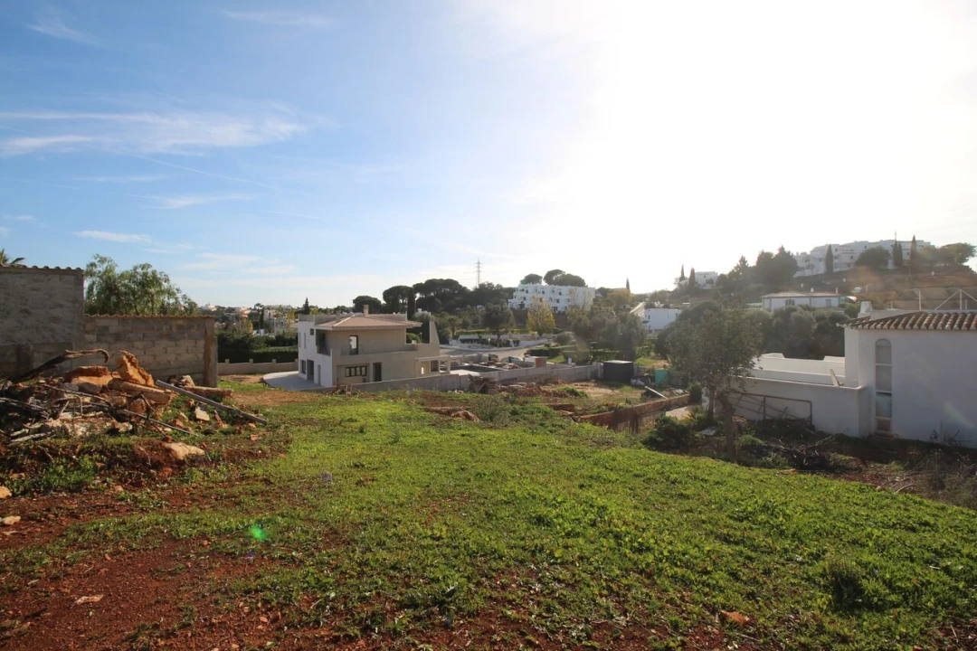 Terreno para Venda em Albufeira e Olhos de Água Foto 13