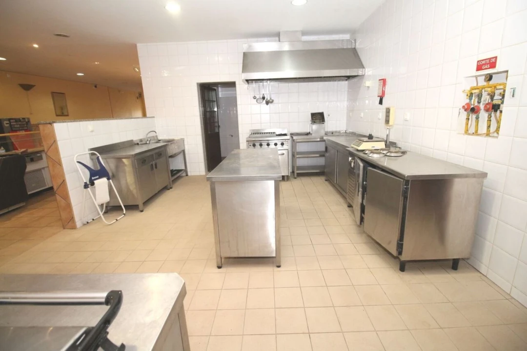 Moradia T7 para Venda em Paderne Foto 15