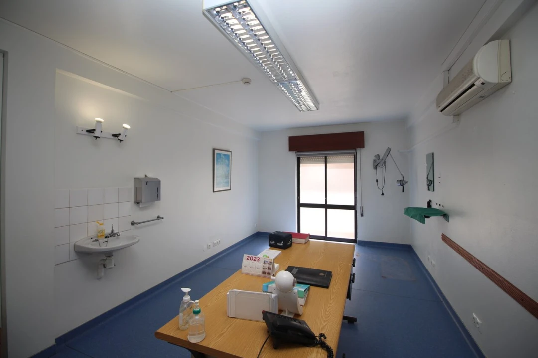 Apartamento T3 para Venda em São Bartolomeu de Messines Foto 13