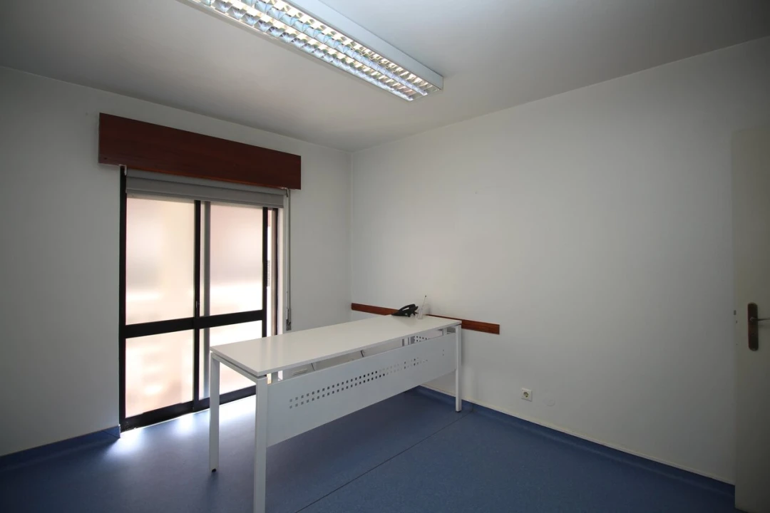 Apartamento T3 para Venda em São Bartolomeu de Messines Foto 22