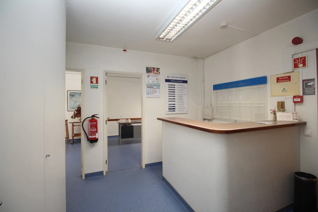 Apartamento T3 para Venda em São Bartolomeu de Messines Foto 23