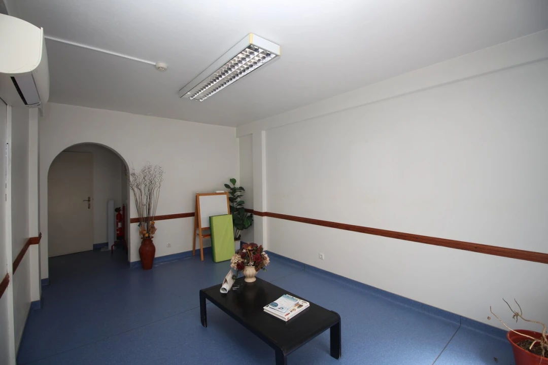 Apartamento T3 para Venda em São Bartolomeu de Messines Foto 26