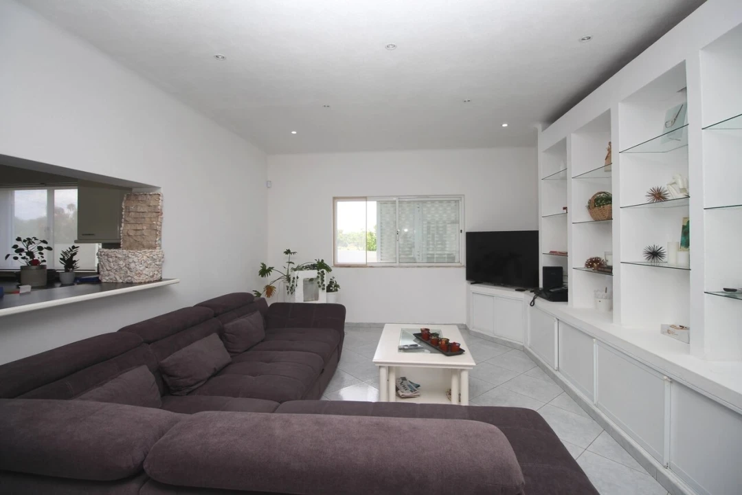 Moradia T5 para Venda em Guia Foto 12