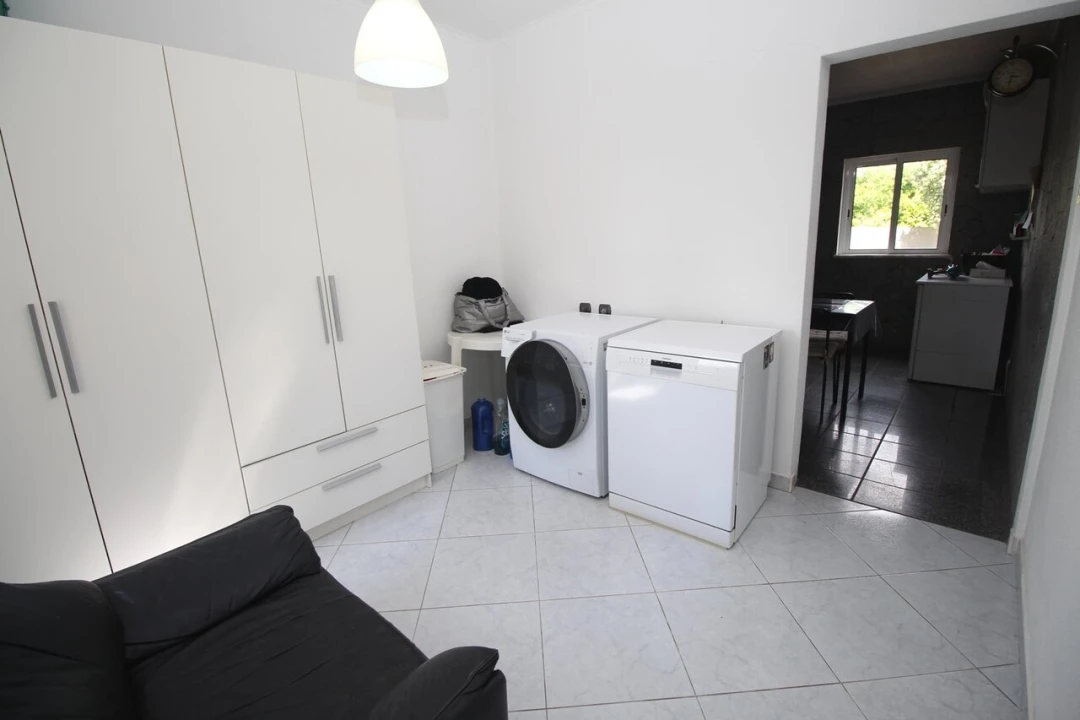 Moradia T5 para Venda em Guia Foto 22