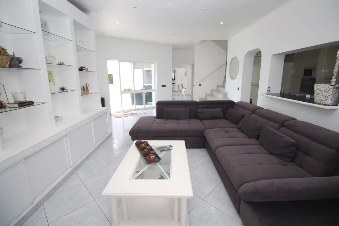 Moradia T5 para Venda em Guia Foto 36