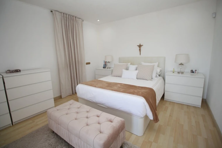 Moradia T5 para Venda em Guia Foto 20