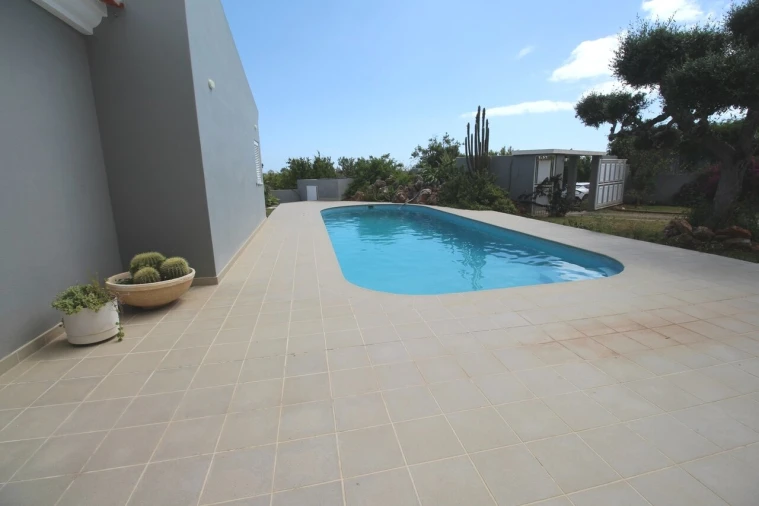 Moradia T5 para Venda em Guia Foto 28