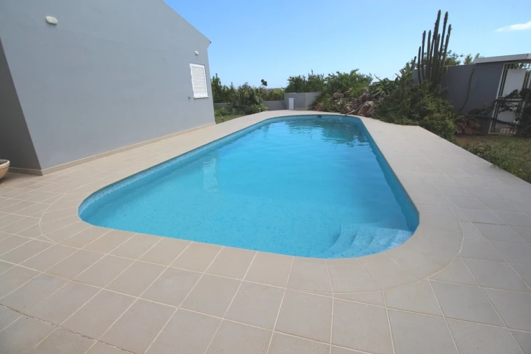 Moradia T5 para Venda em Guia Foto 29