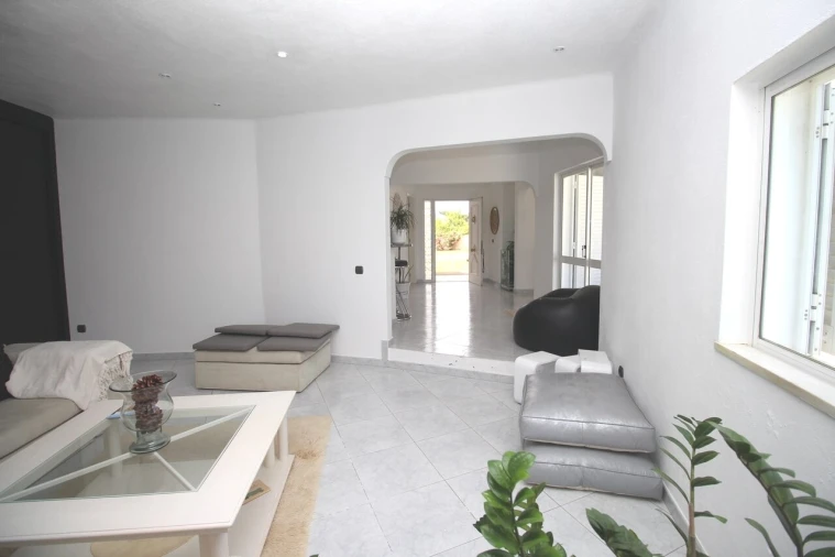 Moradia T5 para Venda em Guia Foto 30