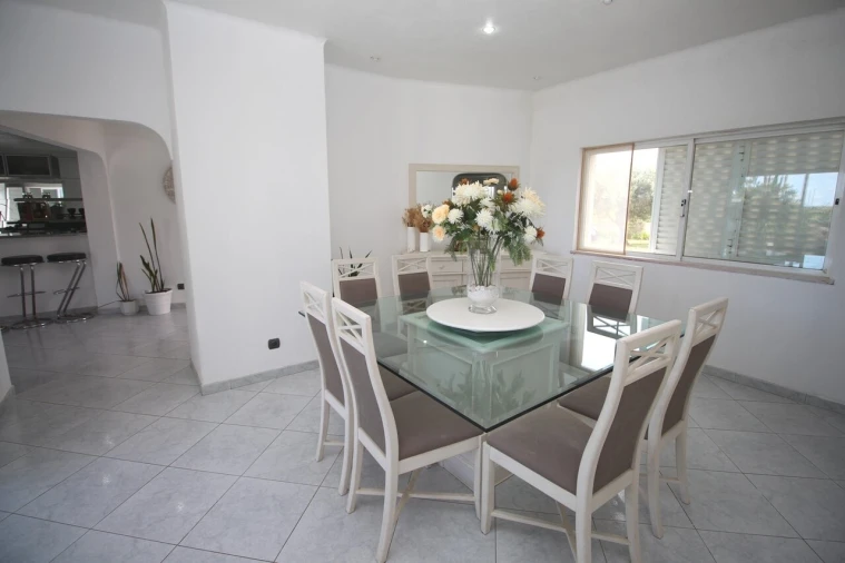 Moradia T5 para Venda em Guia Foto 31