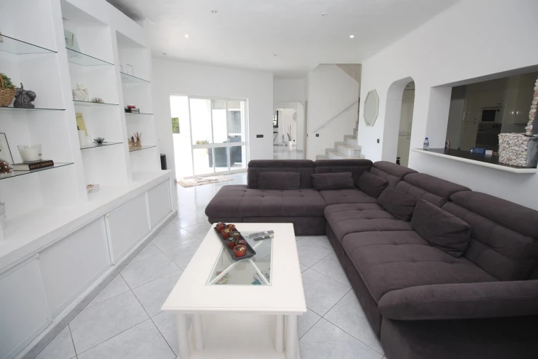 Moradia T5 para Venda em Guia Foto 36