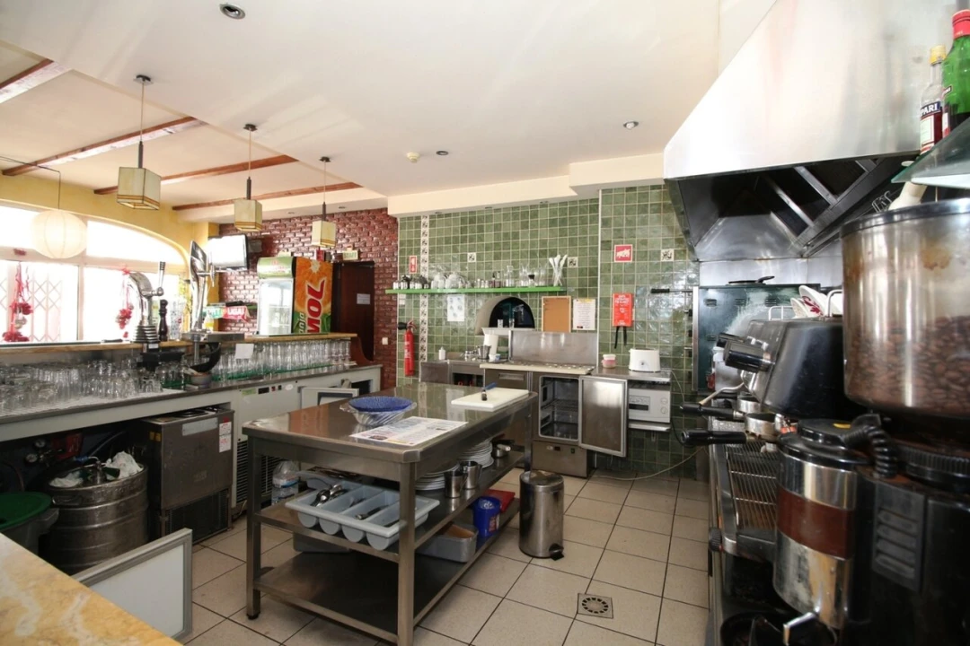 Loja para Venda em Albufeira e Olhos de Água Foto 10