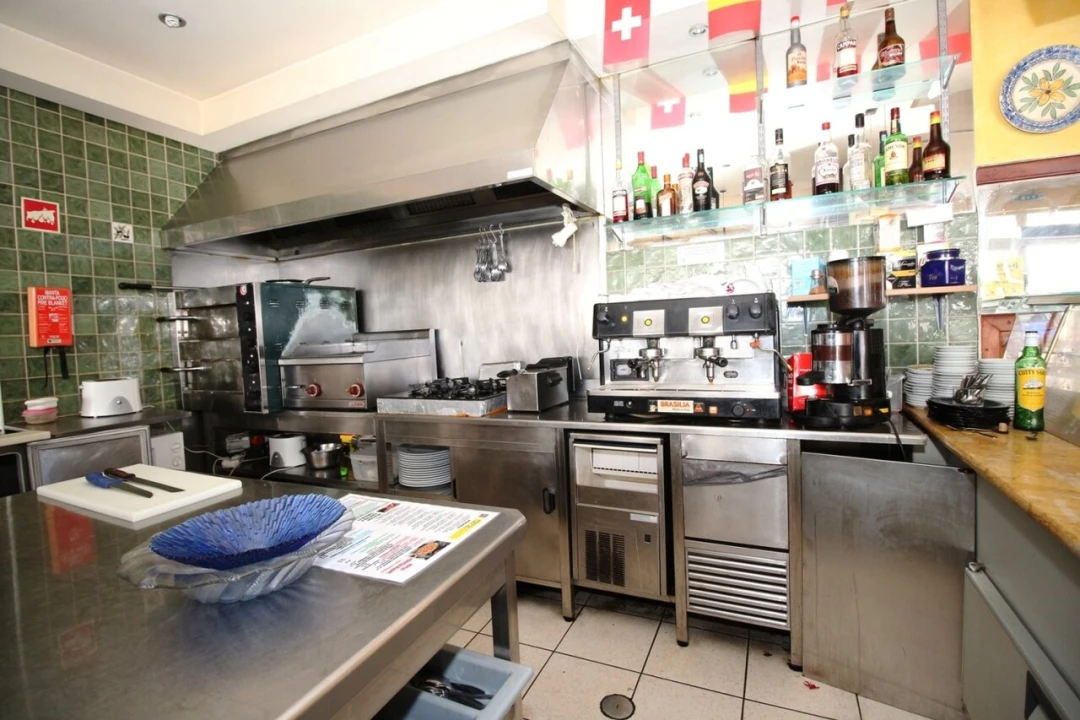 Loja para Venda em Albufeira e Olhos de Água Foto 11