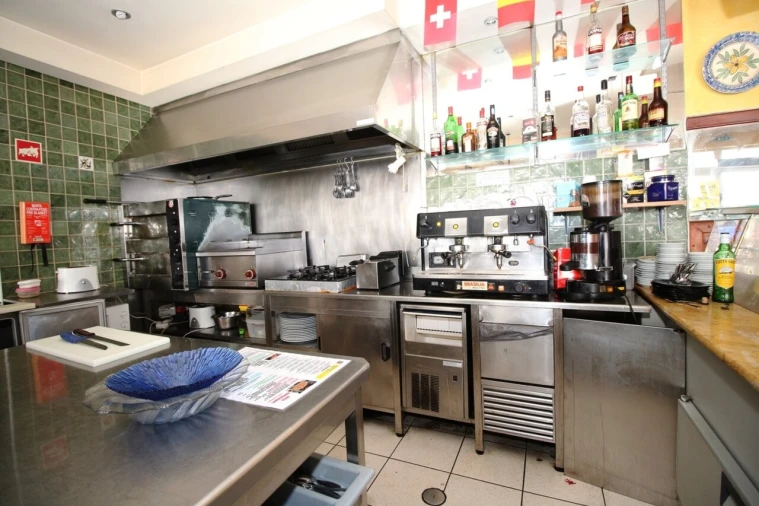 Loja para Venda em Albufeira e Olhos de Água Foto 11