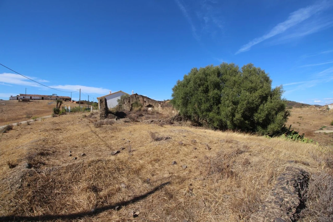 Moradia T4 para Venda em São Bartolomeu de Messines Foto 10