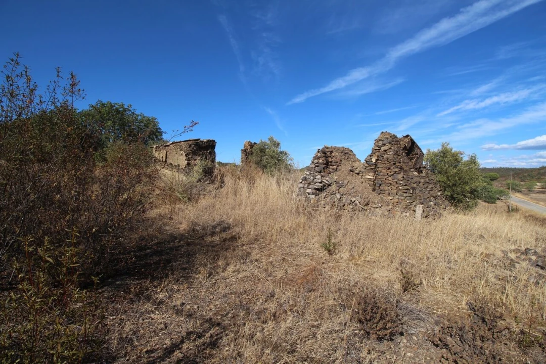 Moradia T4 para Venda em São Bartolomeu de Messines Foto 13