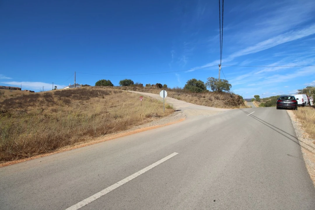 Moradia T4 para Venda em São Bartolomeu de Messines Foto 17