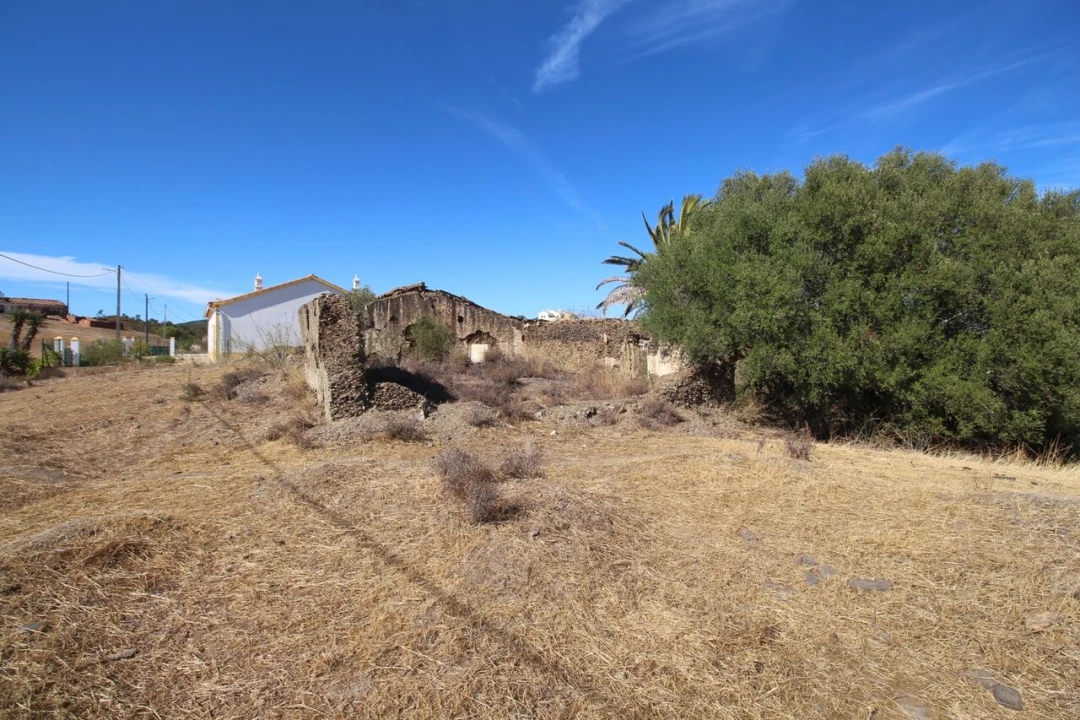 Moradia T4 para Venda em São Bartolomeu de Messines Foto 27