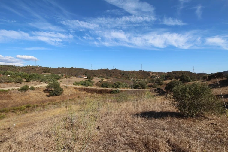 Moradia T4 para Venda em São Bartolomeu de Messines Foto 6